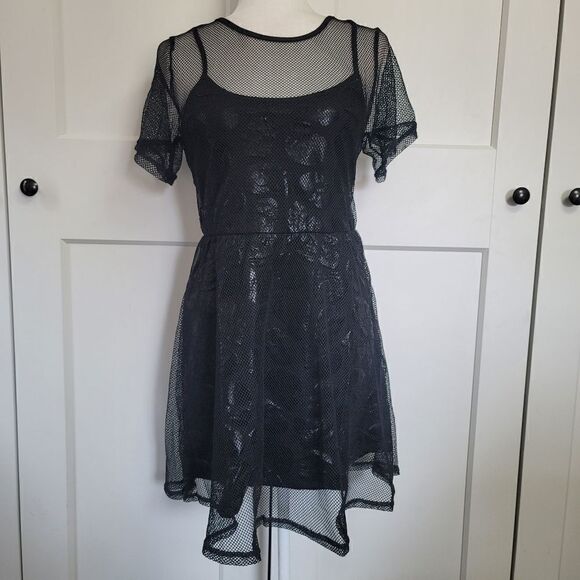Iron fist skull mesh dress in small - Picture 2 of 8